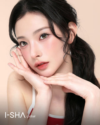 Model wearing i-SHA Reborn Red 1-Day Creamy Brown (10pk) colored contact lenses from EyeCandys