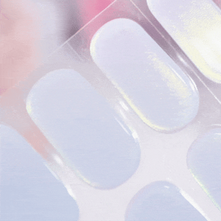 EyeCandys Fiji Gel nail sticker featuring a sleek white chrome color. Perfect for chic, metallic manicures, offering long-lasting wear, easy application, and a high-shine, salon-quality gel finish for dazzling, flawless nails