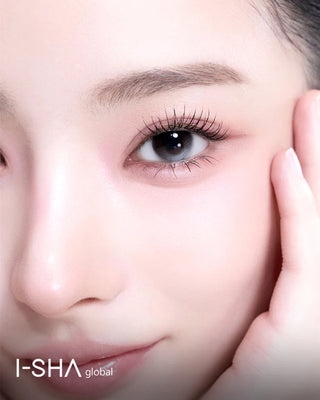 Model wearing reborn gray contact lenses with lens sample below with pink light makeup.