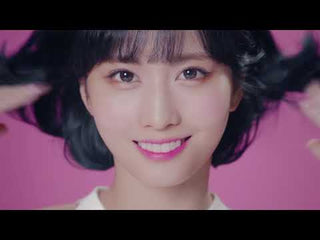 celebrity wearing Acuvue Define Radiant Sweet colored contact lenses by EyeCandys