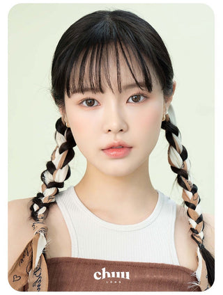Asian model demonstrating a K-idol-inspired look with Chuu Sunny Cookie Brown coloured contact lenses, highlighting the instant brightening and enlarging effect of the circle contact lenses over dark irises.
