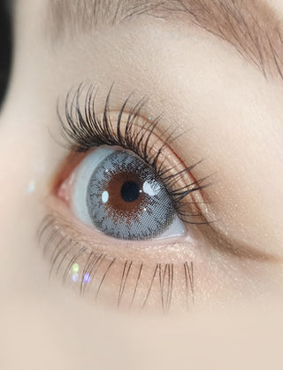 Olola Glow By Grey Color Contact Lens - EyeCandys