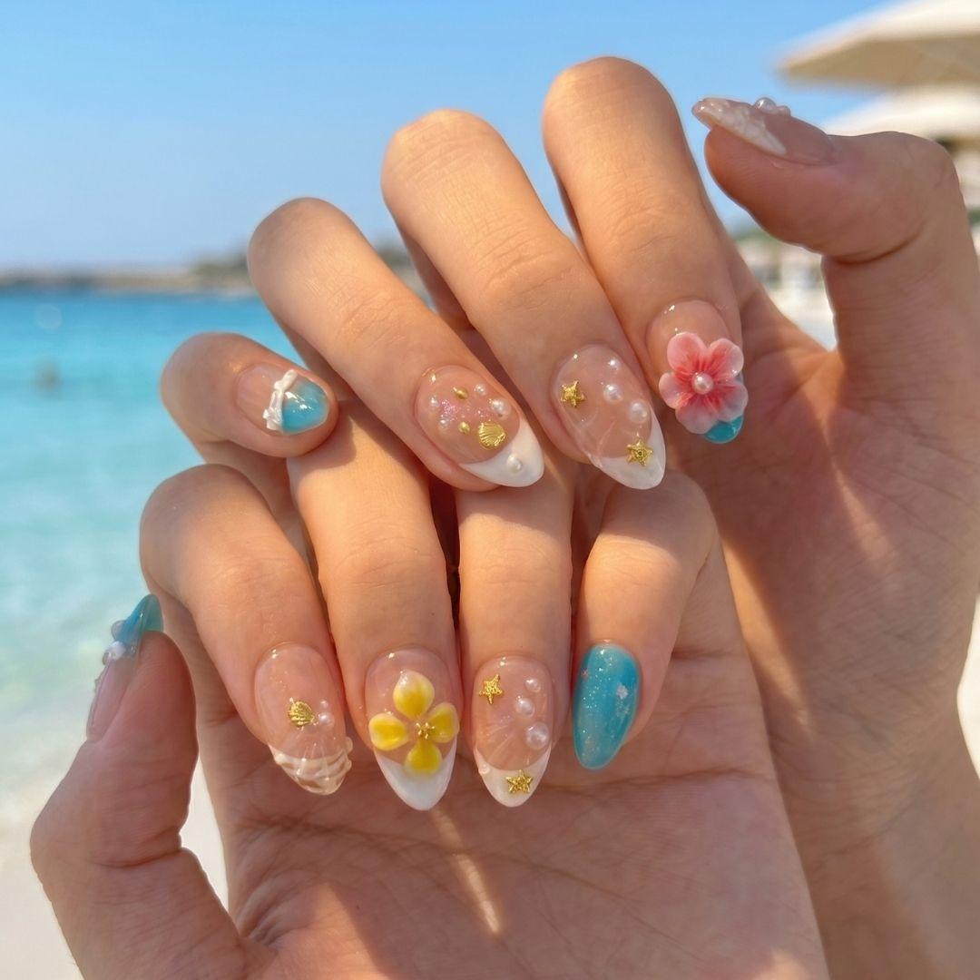 Tahiti Feeling Short Almond Nail Art Summer Press-On Nails