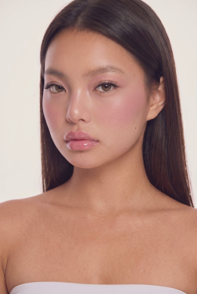EyeCandys Natural 02 false lashes on a model, highlighting a natural lash style for minimal makeup and everyday wear.