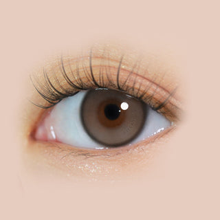 Close up of i-DOL Yurial Earl Grey 1-Day (10pk) Colored Contacts Circle Lenses with minimal eye makeup